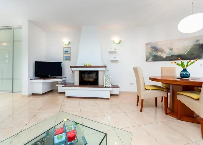 Hotel con piscina: Villa Marea